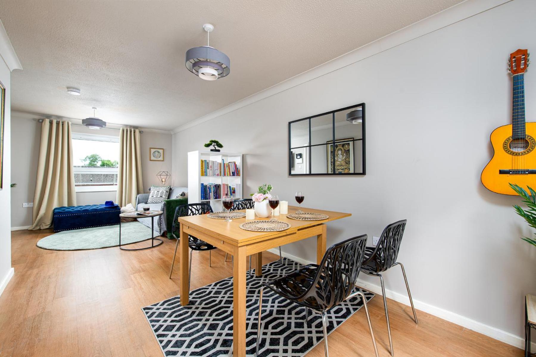 Private 3bed-parking-sleeps5-by Fabaccommodation Dom wakacyjny *